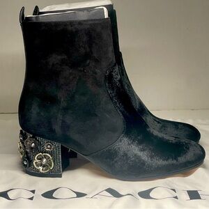 Coach Juliet Velvet Tea Rose Booties Black Womens Size 5 BRAND NEW NO BOX